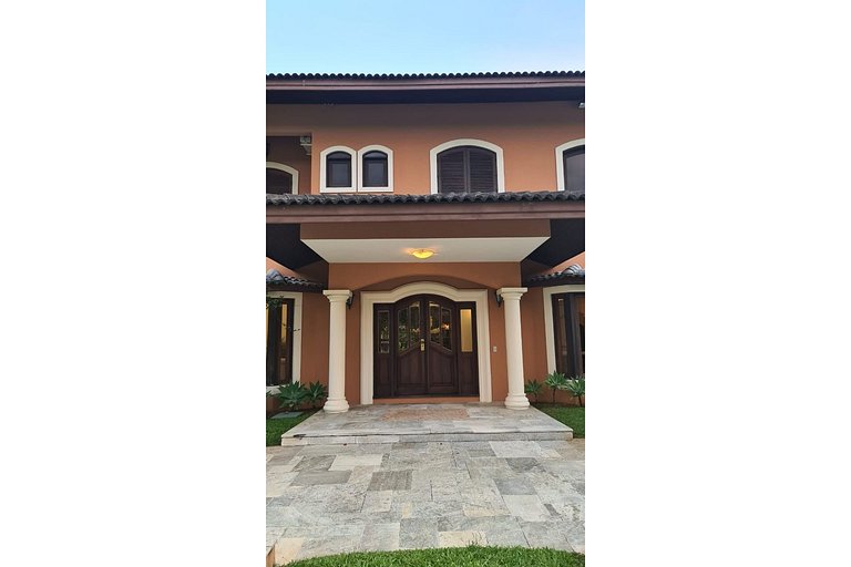 Casa em Condomínio - Guarujá - Acapulco - 6 suítes | SPcs135