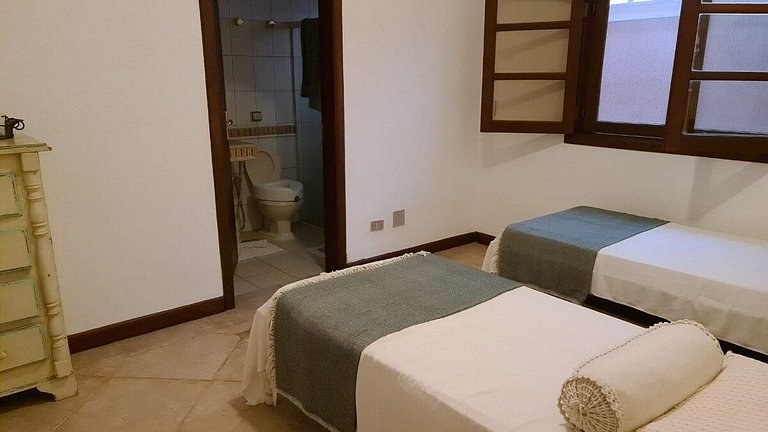 Casa em Condomínio - Guarujá - Acapulco - 6 suítes | SPcs135