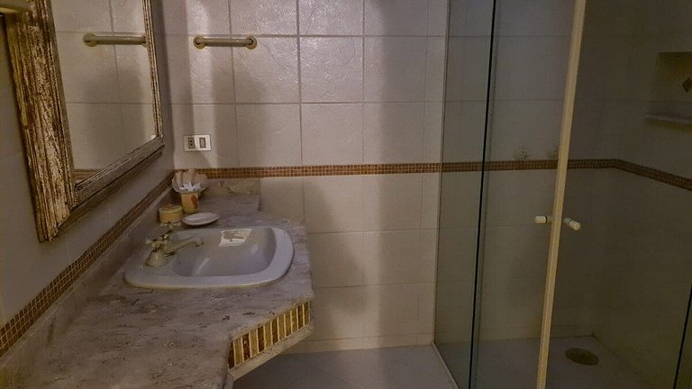 Casa em Condomínio - Guarujá - Acapulco - 6 suítes | SPcs135