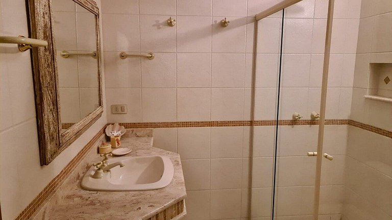 Casa em Condomínio - Guarujá - Acapulco - 6 suítes | SPcs135