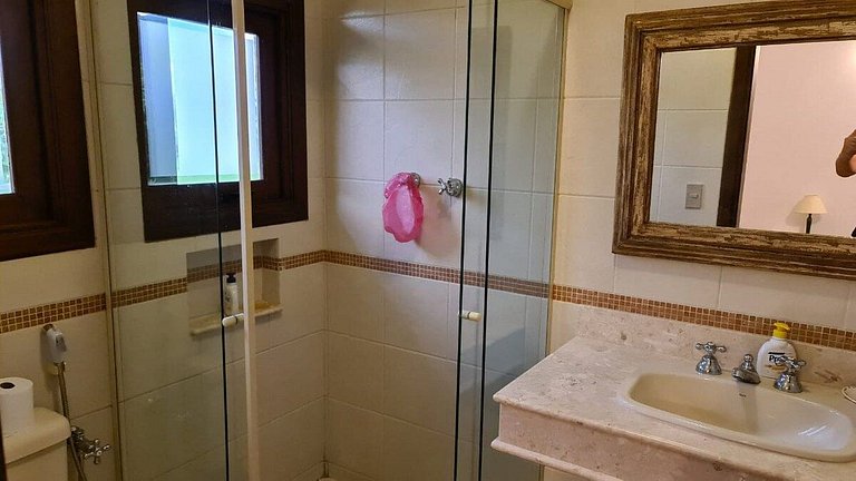 Casa em Condomínio - Guarujá - Acapulco - 6 suítes | SPcs135
