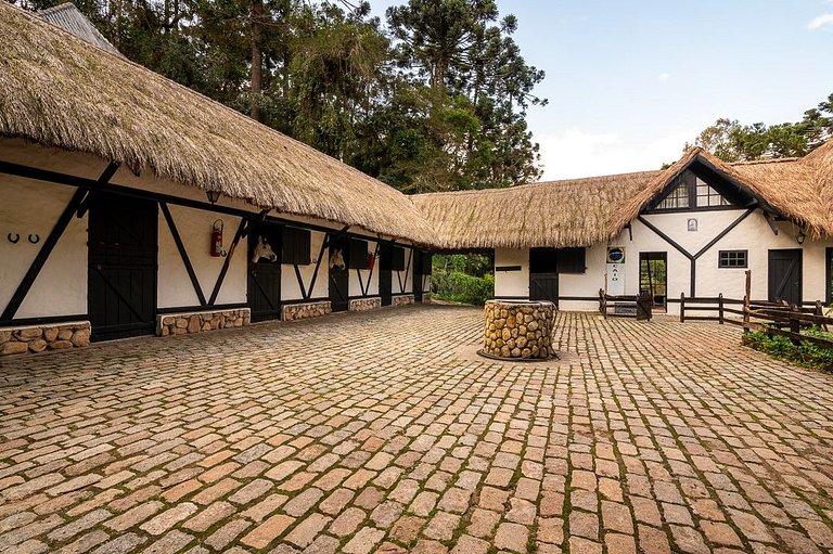 UMA RESIDÊNCIA EXTRAORDINÁRIA ENTRE AS MONTANHAS DE CAMPOS D