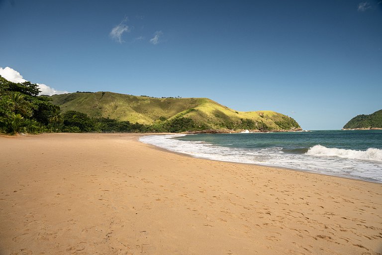 Pé na Areia - Acolhedora e com Design Singular - SPcs55