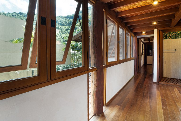 Pé na Areia - Acolhedora e com Design Singular - SPcs55