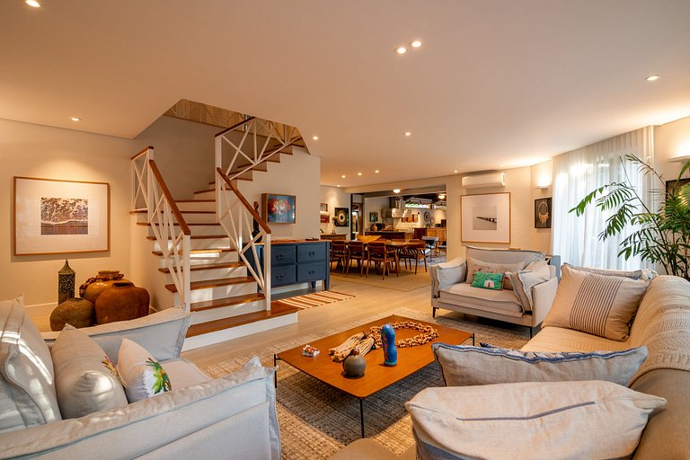 Casa de Alto Padrão Praia da Baleia - LTSPcs48