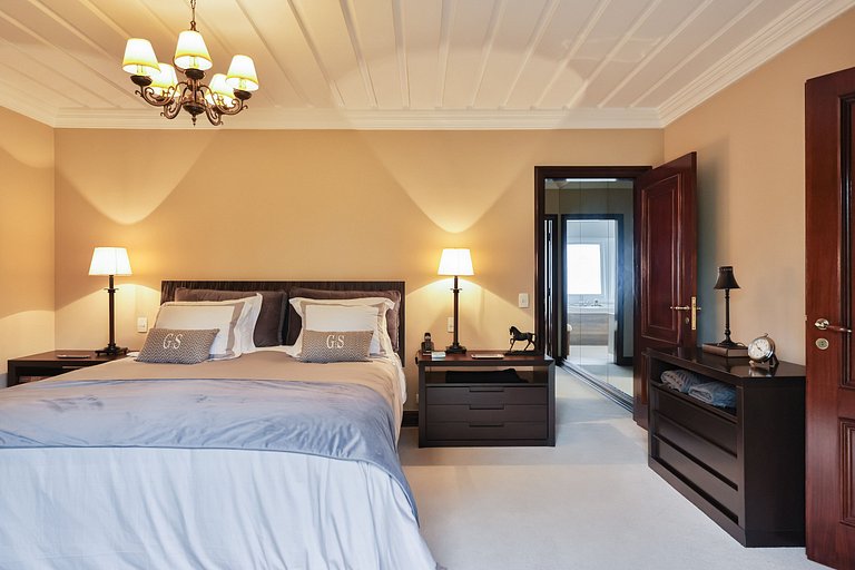 Casa elegante em Campos do Jordão - ARSPcs238