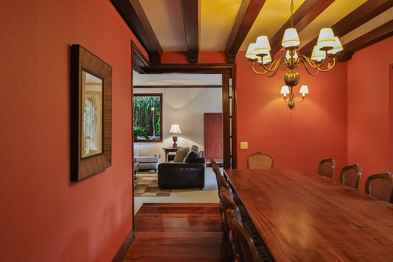 Casa elegante em Campos do Jordão - ARSPcs238