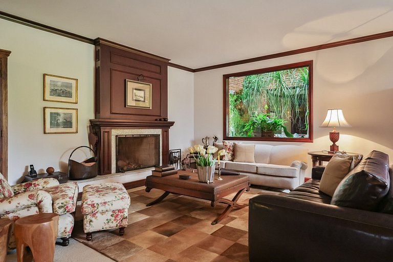 Casa elegante em Campos do Jordão - ARSPcs238