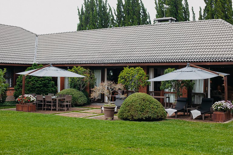 Casa elegante em Campos do Jordão - ARSPcs238