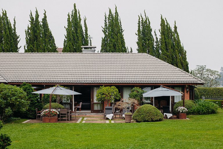 Casa elegante em Campos do Jordão - ARSPcs238