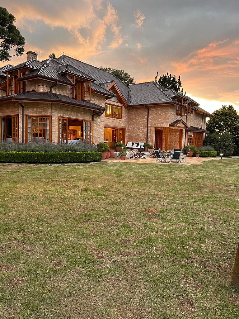 Casa maravilhosa em Campos do Jordão - ARSPcs248