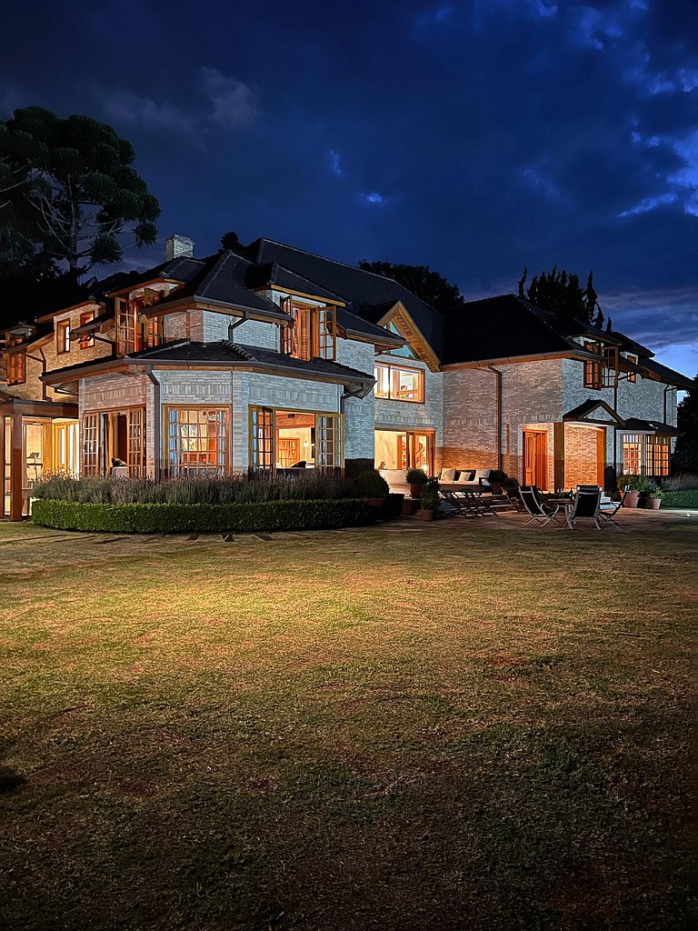 Casa maravilhosa em Campos do Jordão - ARSPcs248