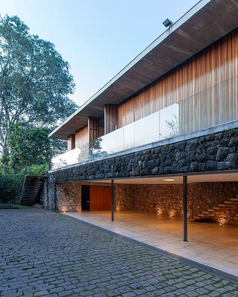 Arquitetura Marcio Kogan em Condomínio Fechado - Atibaia - S