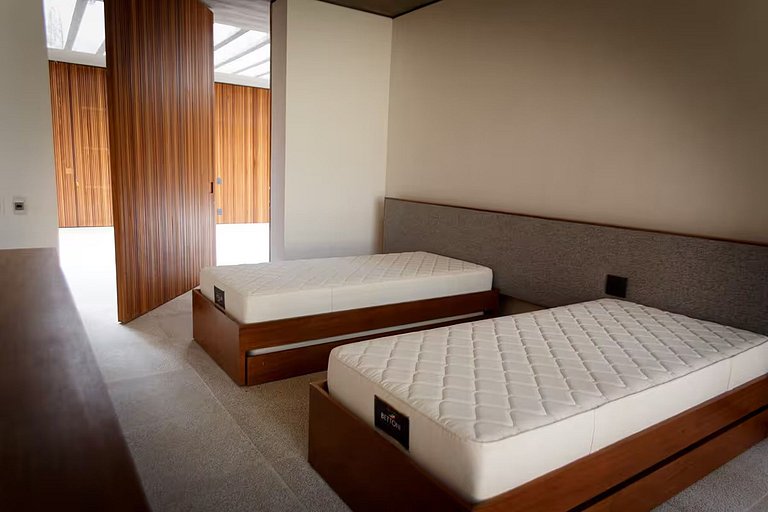 Arquitetura Marcio Kogan em Condomínio Fechado - Atibaia - S