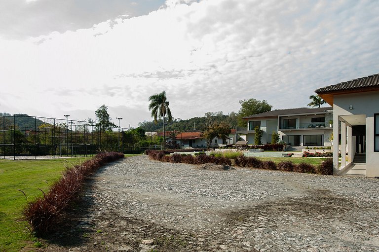 Casa em Guararema - SPcs472