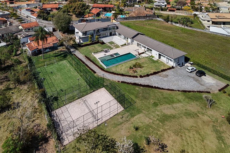 Casa em Guararema - SPcs472