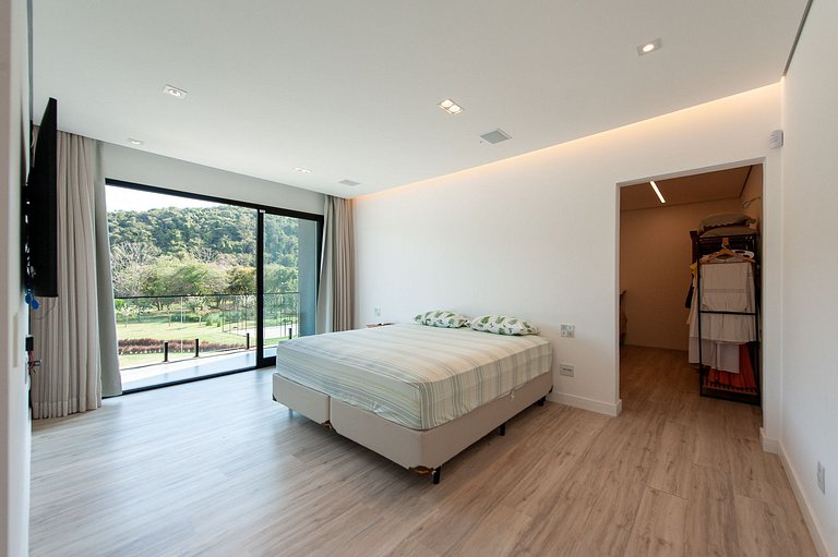 Casa em Guararema - SPcs472