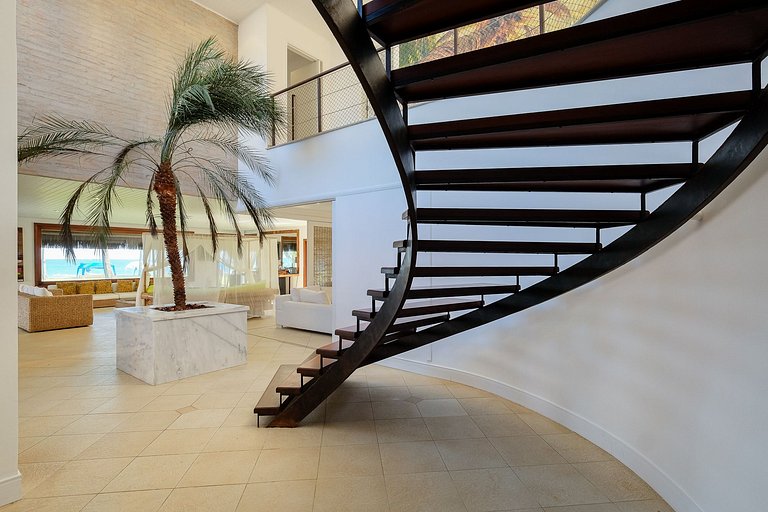 Casa pé na areia em Guaecá - SPcs476