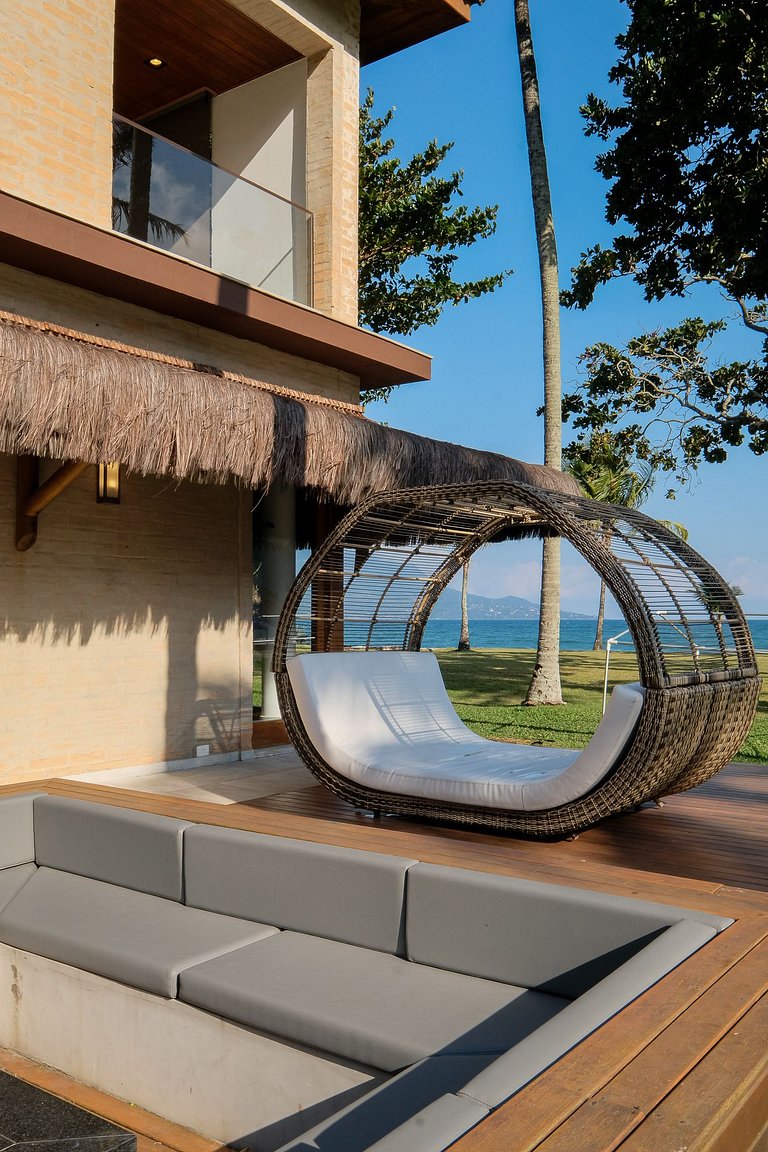 Casa pé na areia em Guaecá - SPcs476