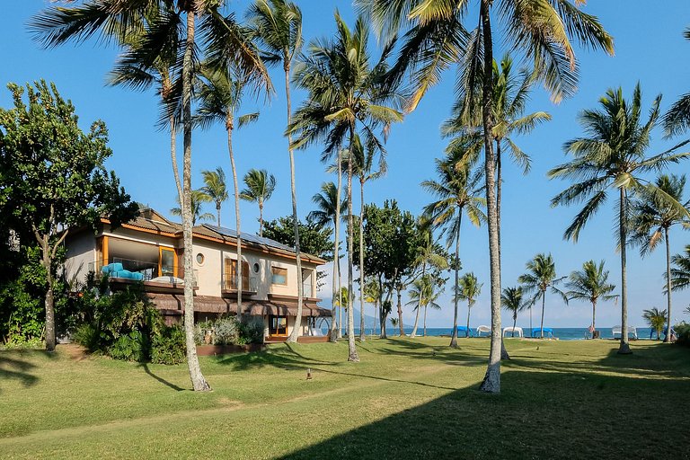 Casa pé na areia em Guaecá - SPcs476