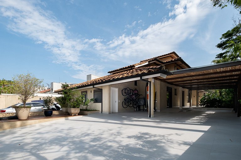 Casa Sofisticada - Pé na areia, Barra do Una - SPcs479