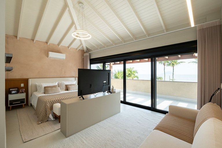 Casa Sofisticada - Pé na areia, Barra do Una - SPcs479