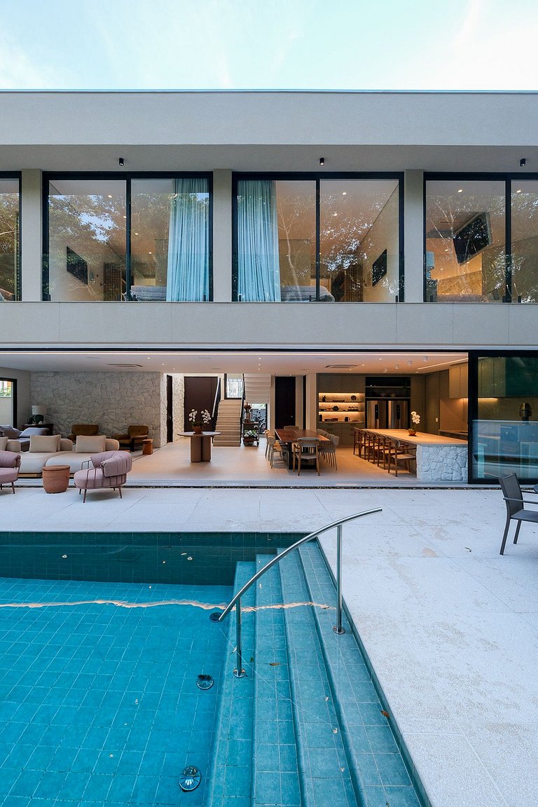 Casa contemporânea - Poucos passos da praia na Riviera de Sã