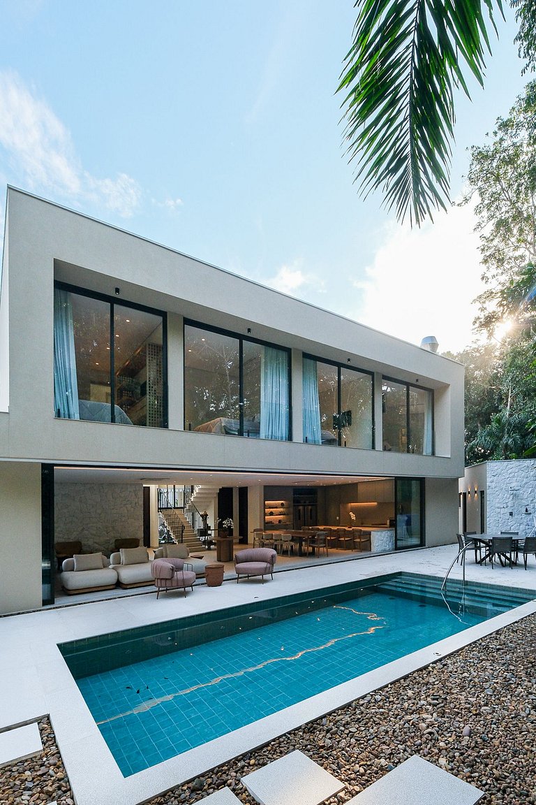 Casa contemporânea - Poucos passos da praia na Riviera de Sã