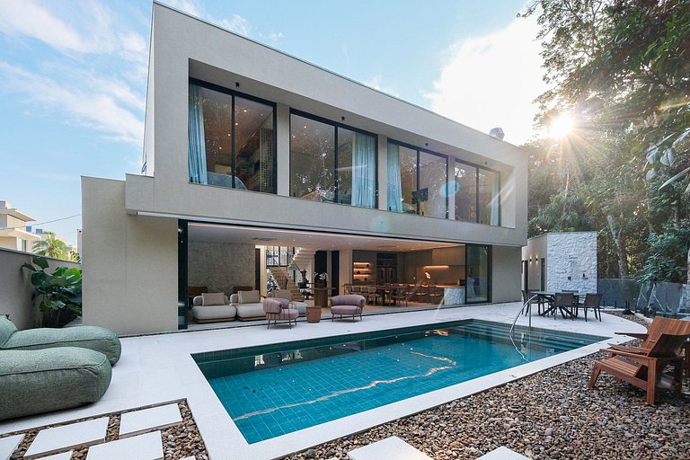 Casa contemporânea - Poucos passos da praia na Riviera de Sã