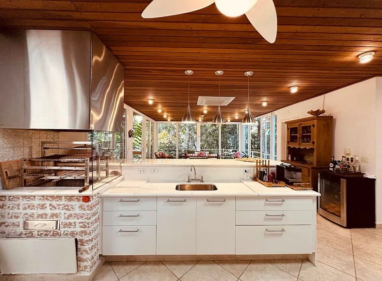 Casa em Condomínio - Praia de Iporanga Guarujá - SPcs494