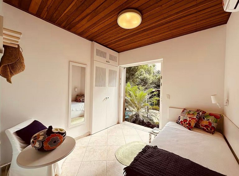 Casa em Condomínio - Praia de Iporanga Guarujá - SPcs494
