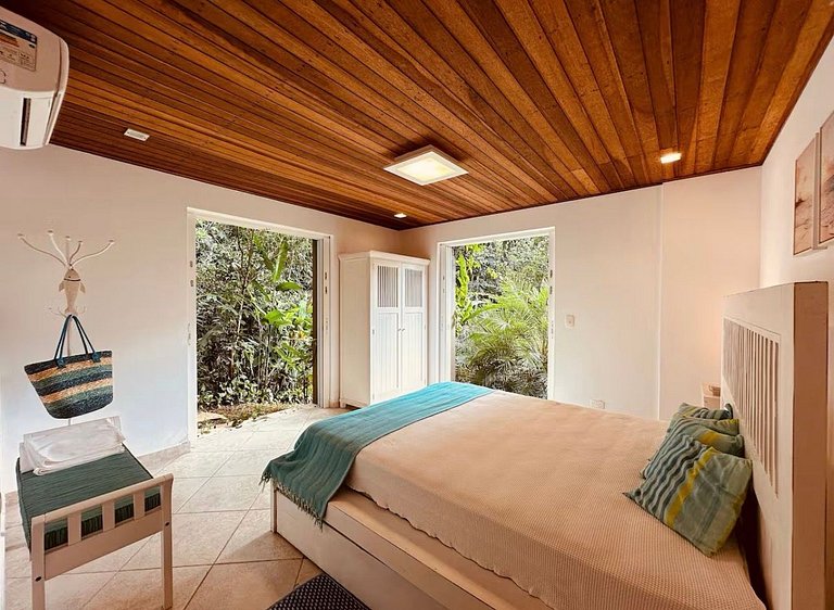 Casa em Condomínio - Praia de Iporanga Guarujá - SPcs494