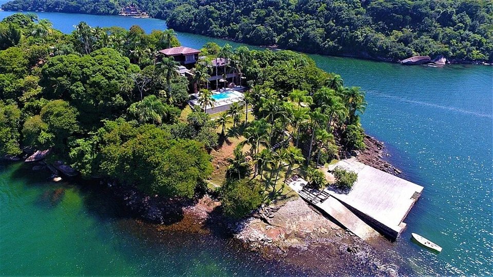 Férias exclusivas: conheça 4 ilhas para passar as férias no Brasil